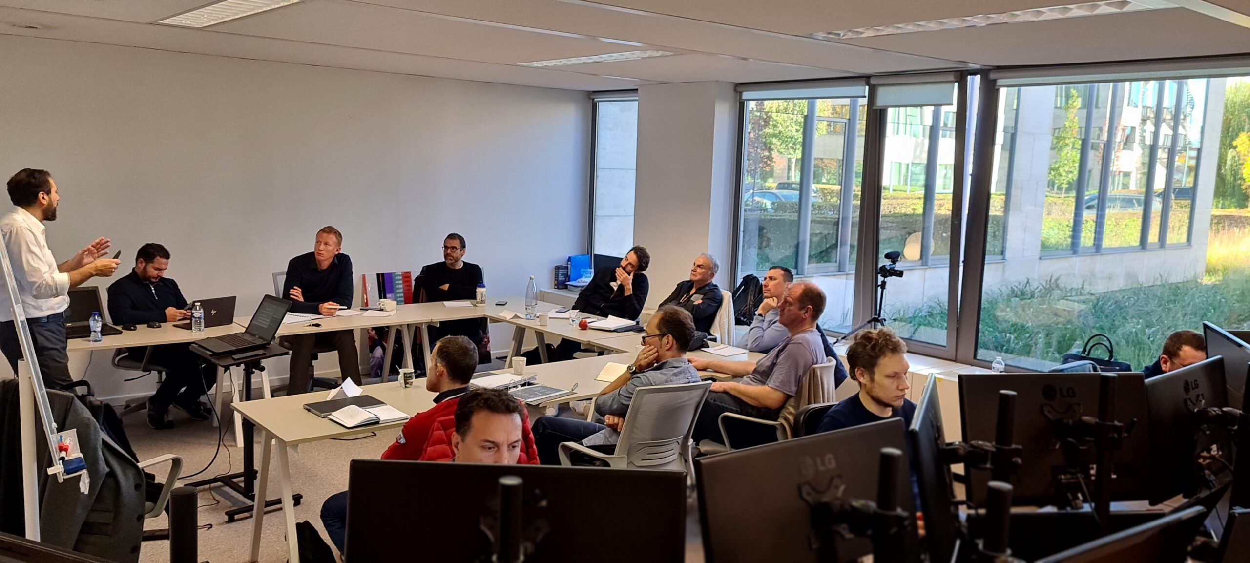 Séance de formation en groupe La Méthode Puzzle, échanges autour de la mise en pratique